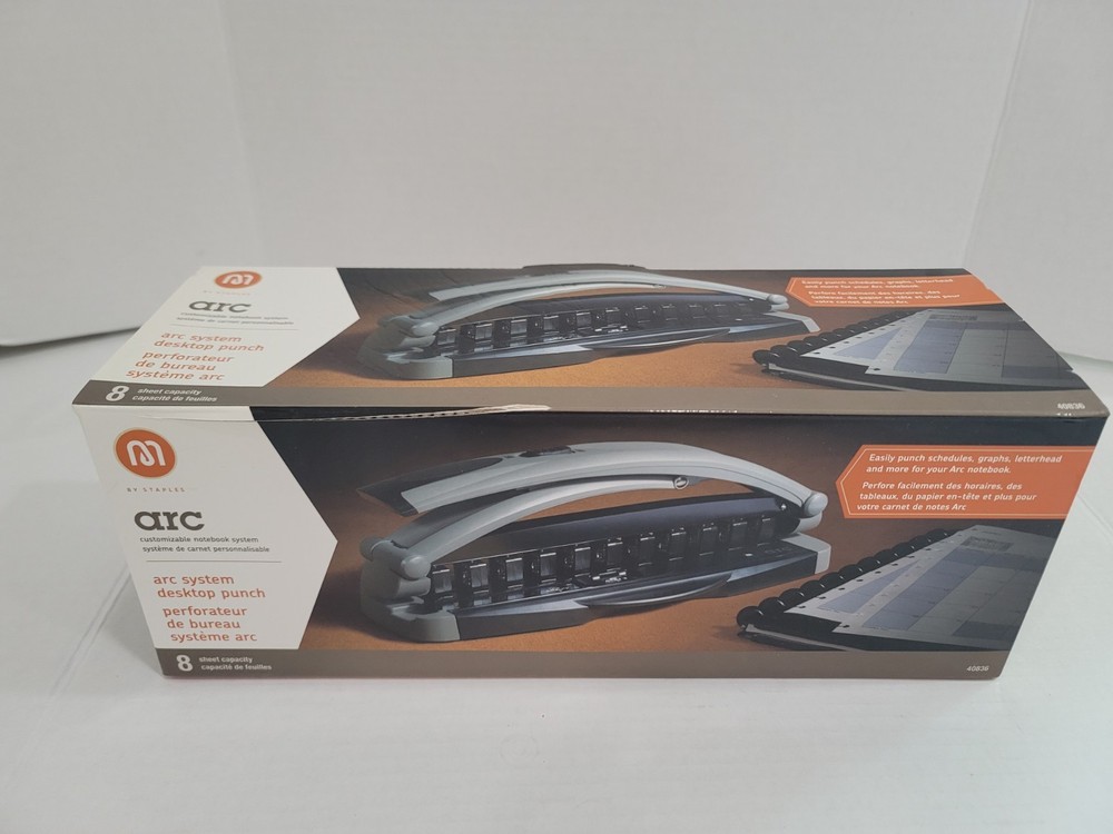 Paper hole punch for ring binding