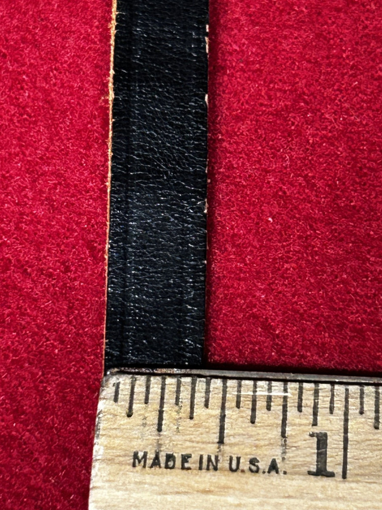 Vintage c. 1970s Thin Leather Camera Shoulder / Neck Strap