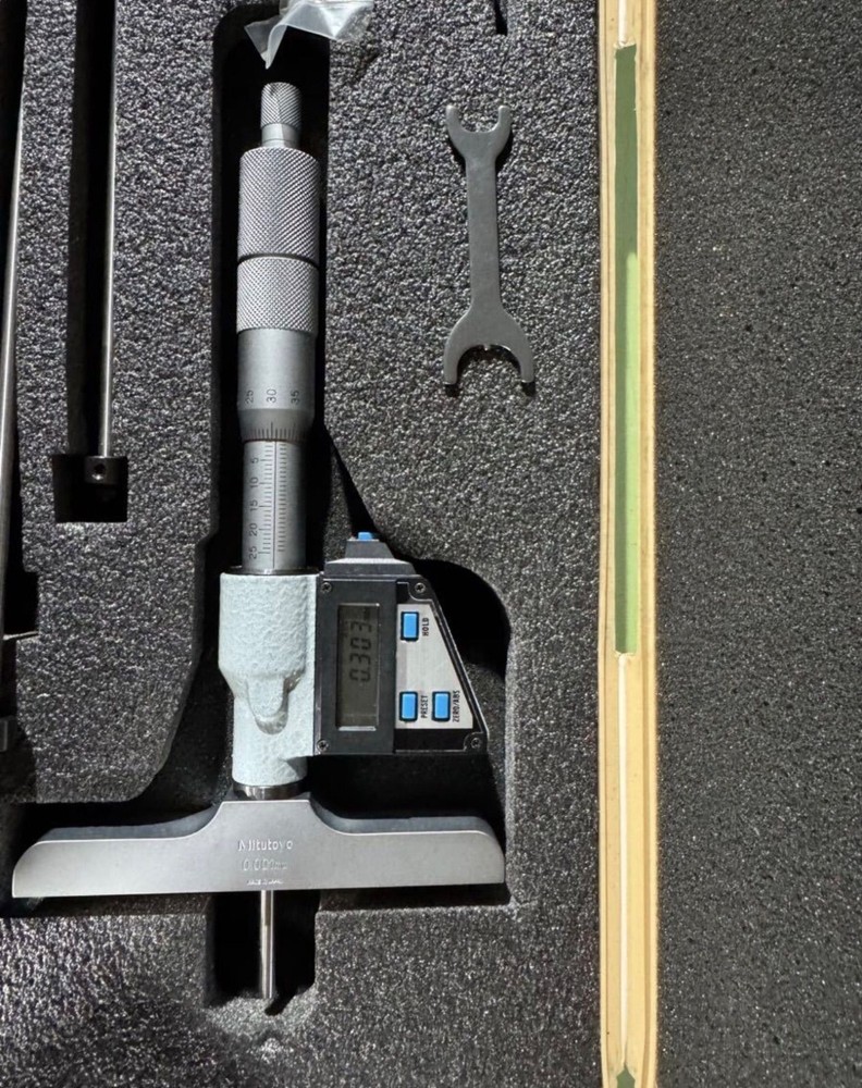 Mitutoyo Depth Micrometer DMC100-150DM #117