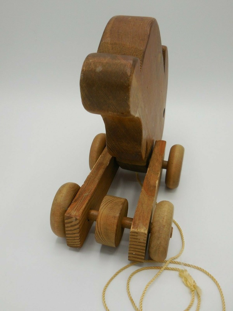 Wooden Rabbit Pull Toy Hopping Rabbit