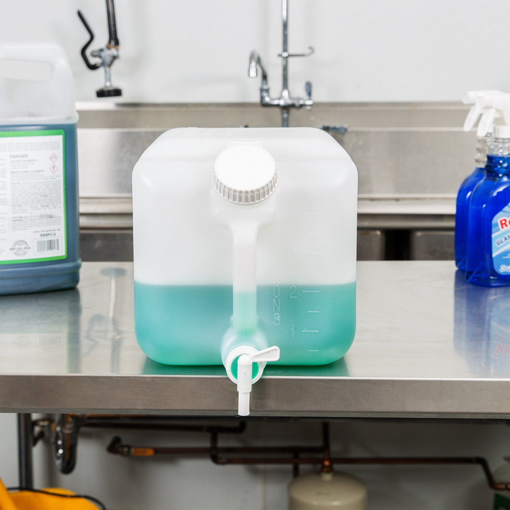 5 Gallon Polyethylene Vented Dispensing Container - E-Z Fill *