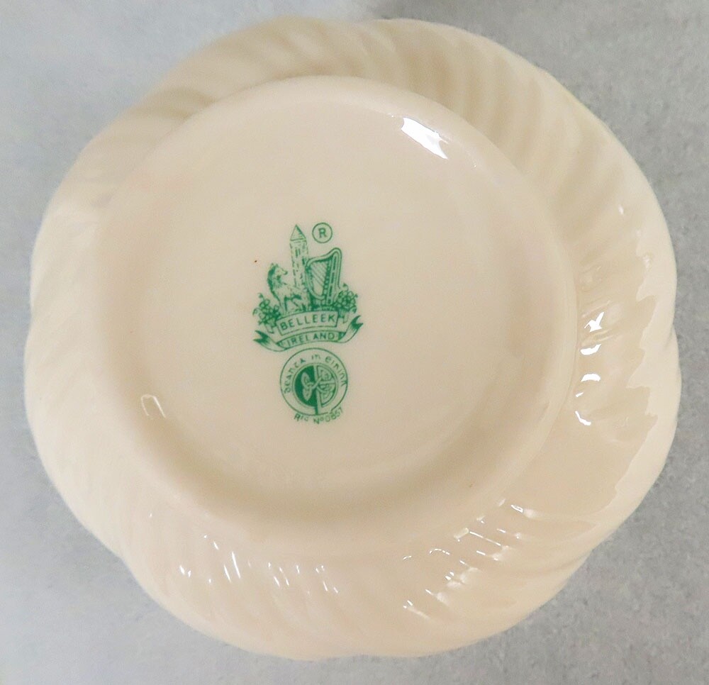 IRISH BELLEEK RIBBON PATTERN OPEN SUGAR - 3rd GREEN MARK