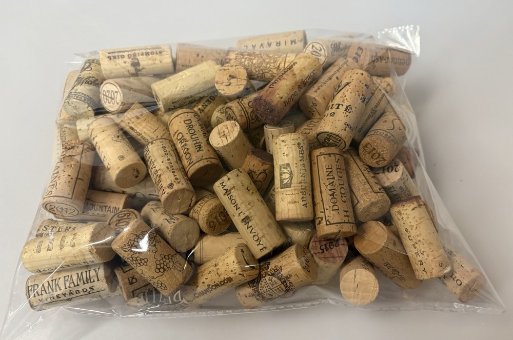 100 Ct. Premium Wine Corks Assorted - PREOWNED EXCELLENT COND