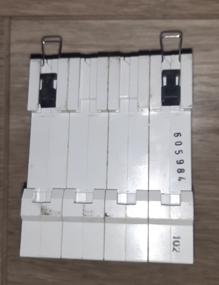 MAGNETOTHERMAL DIFFERENTIAL 400 V E84/32 Bticino