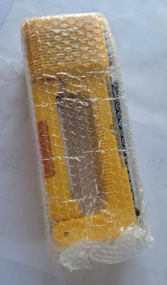 Multi Propose AM/Fm Radio With Lantern.