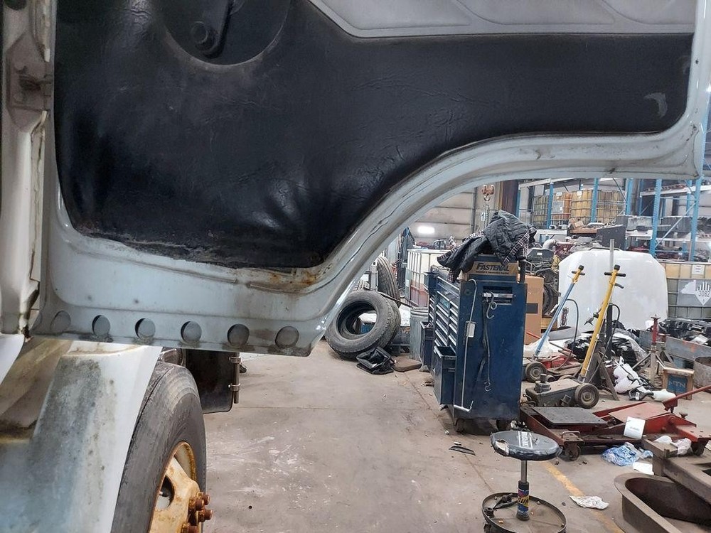 For 1990 FREIGHTLINER FLC112 DOOR ASSEMBLY Right , IL