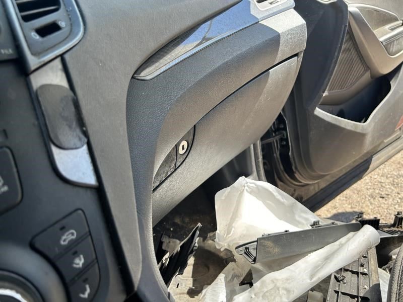 SANTA FE 2015 Fuse Box Cabin 104620647