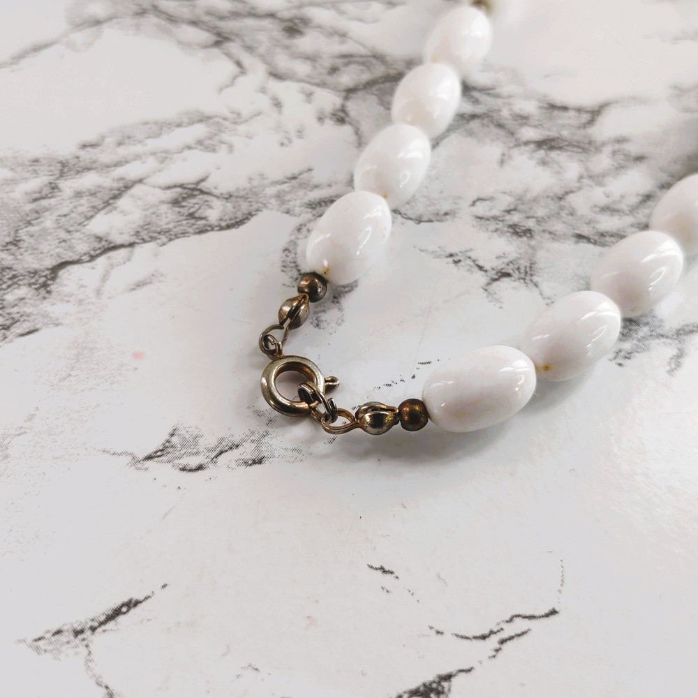 Vintage Elegant White Beaded Necklace 24 Inch