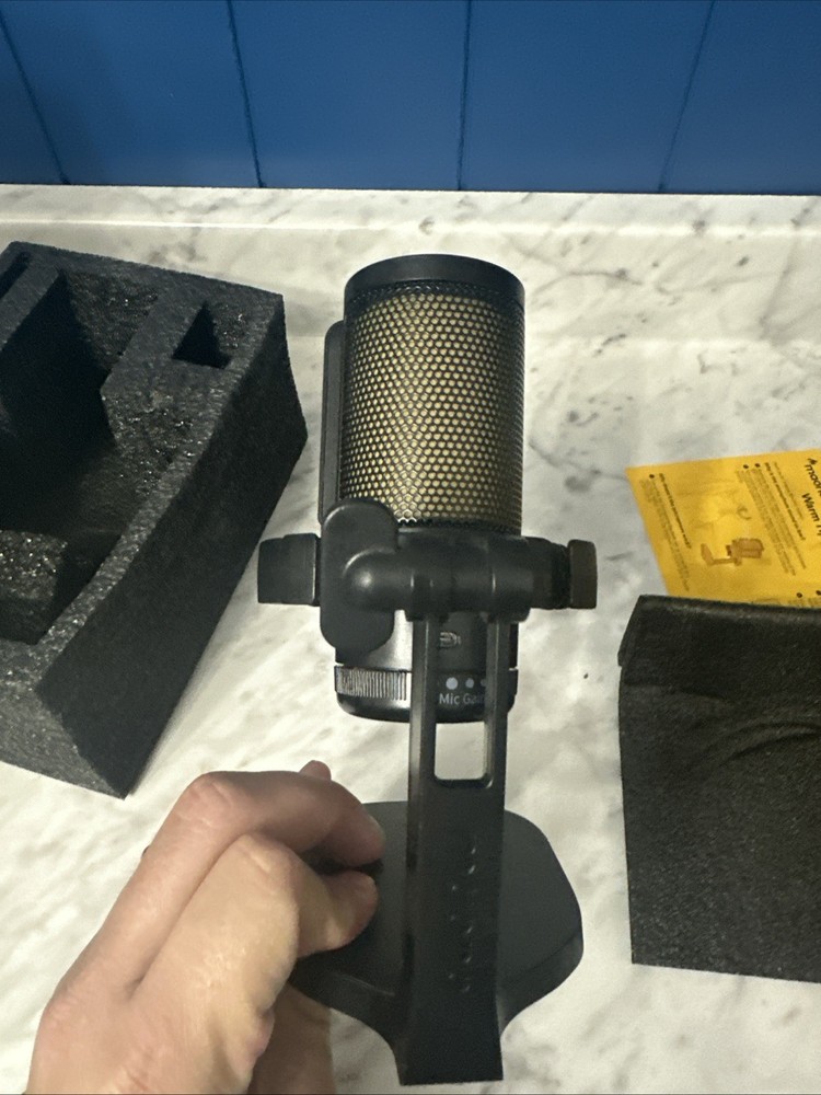 Maono Gaming USB Microphone With Noise Cancelling Model DGM20 - Black