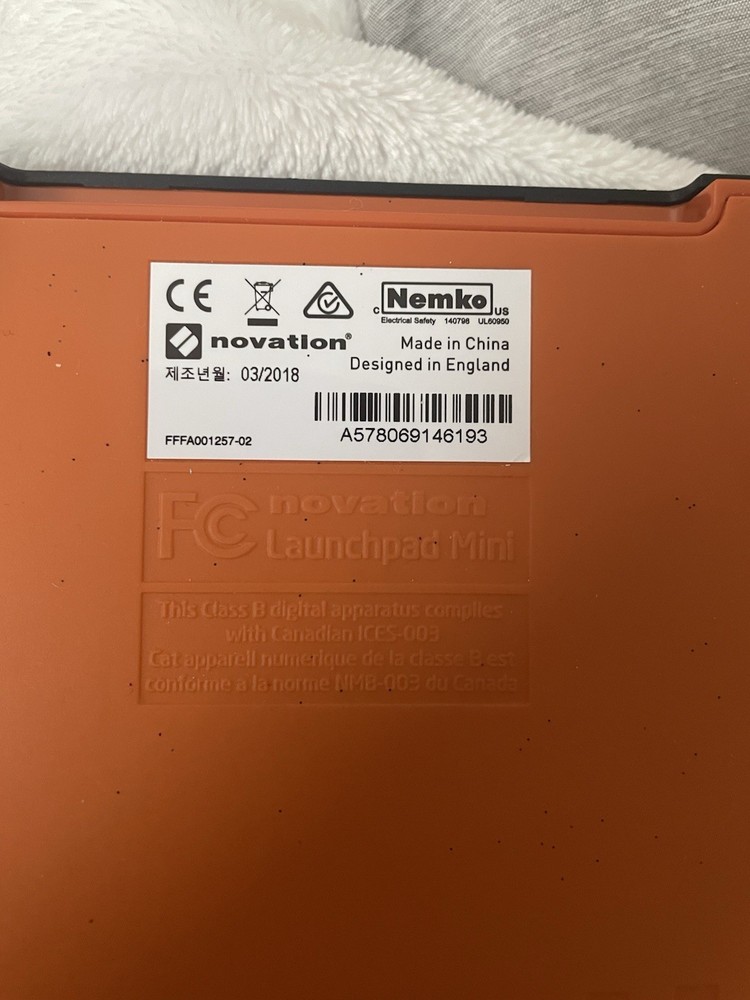 Novation Launchpad Mini Pad Controller 64 Keys USB Cable and Case