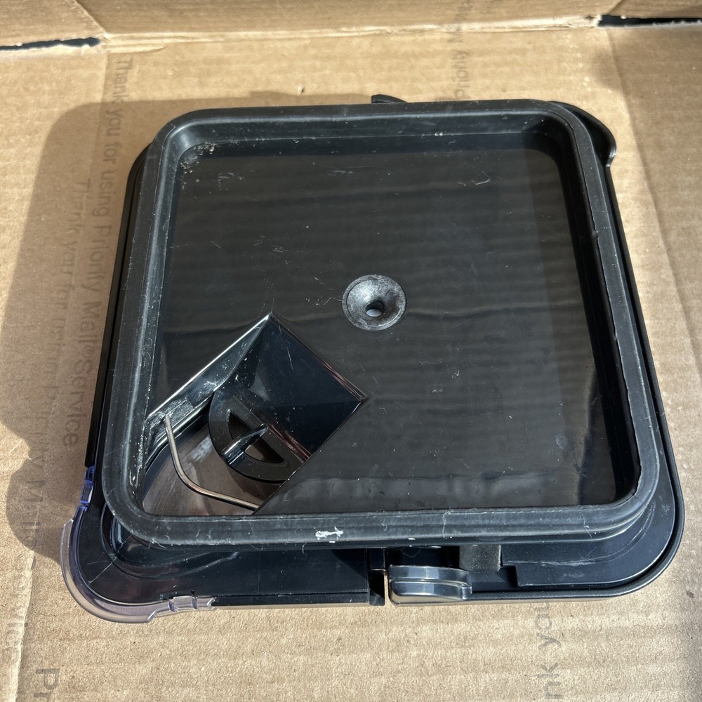 Ninja Blender BL490 72 oz Pitcher Lid