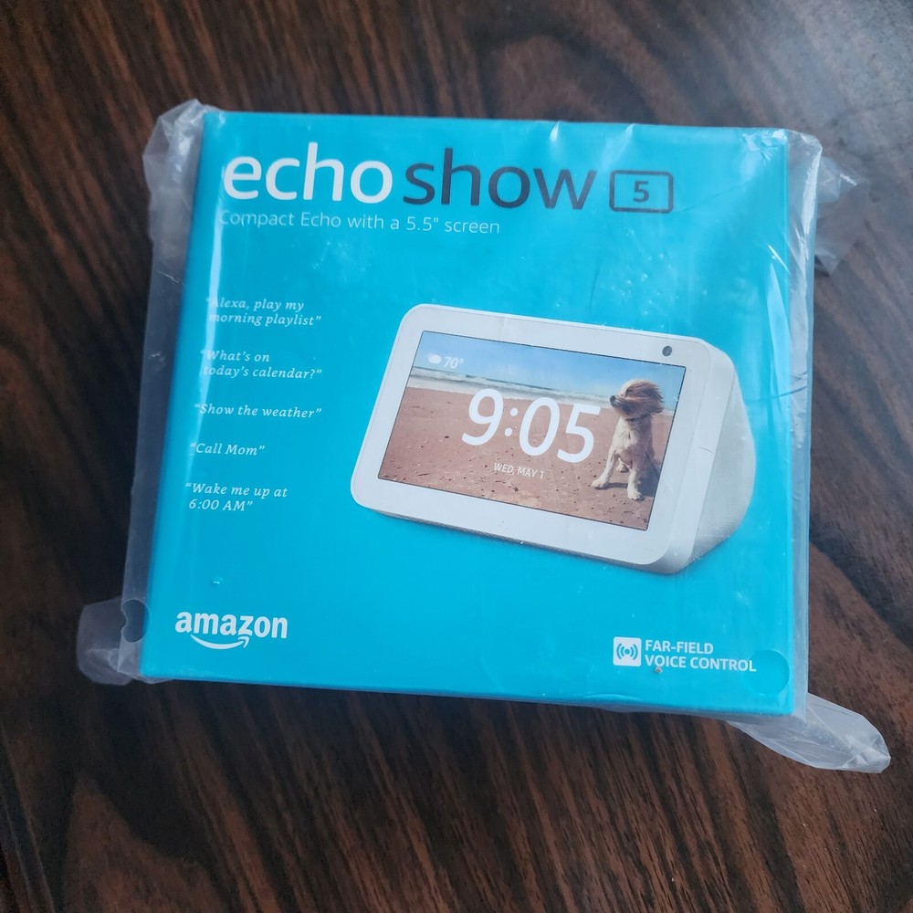 New Amazon Echoshow 5 - Compact 5.5" Screen WHITE