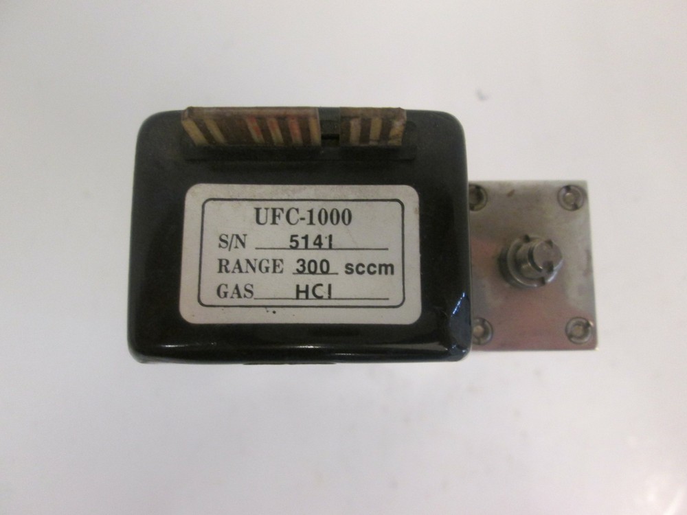 Unit UFC-1000, MFC, Mass Flow Controller, HCL, 300 SCCM, Used