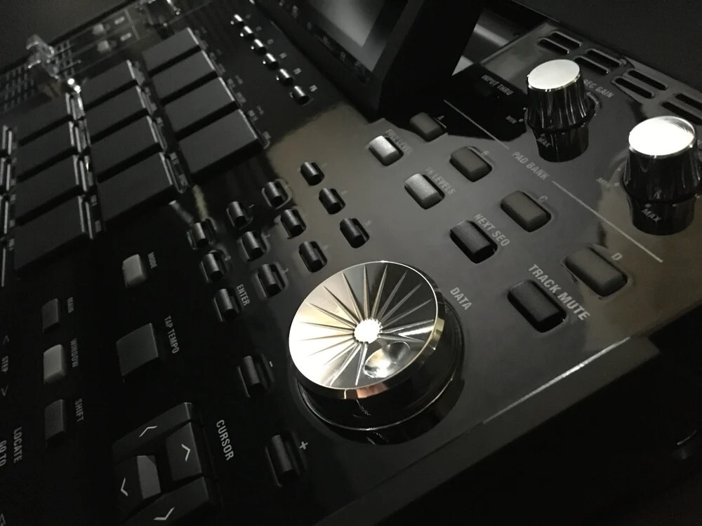 AKAI MPC 2500  CARLOBRONSON CUSTOM