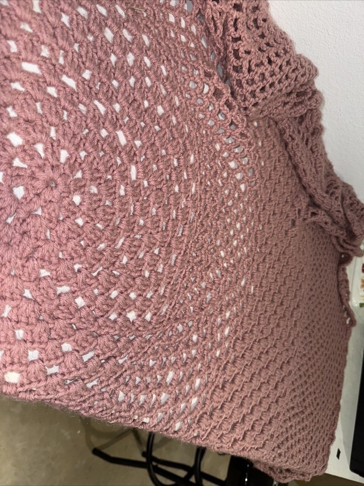 Pink Circle Blanket! Approx 70inches Long