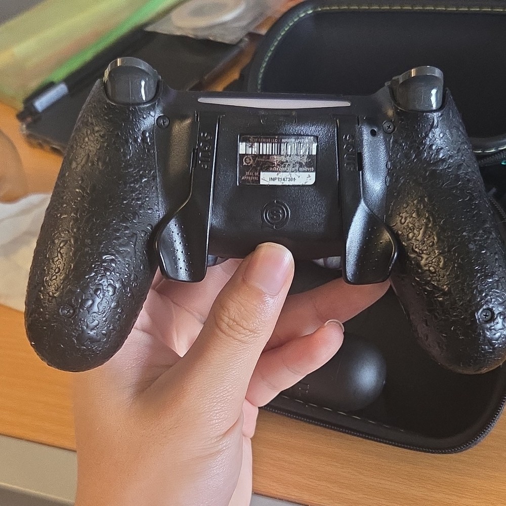 SCUF Custom Controller Bundle Micro USB with Carrying Case, Thumbsticks, Paddles