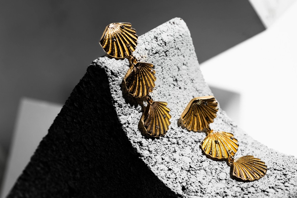 Shell Drop Earrings