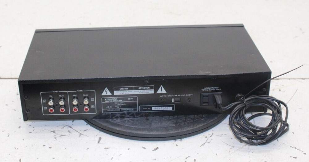 Kenwood GE-44 Stereo Graphic Equalizer Spectrum Analyzer