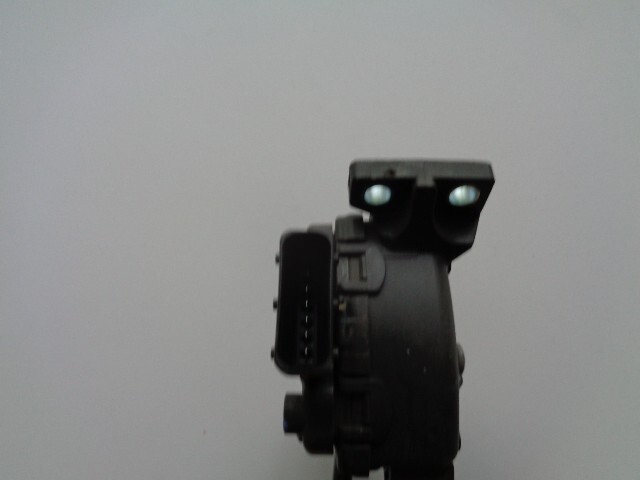 2003 - 2005 Saturn L series Accelerator Pedal