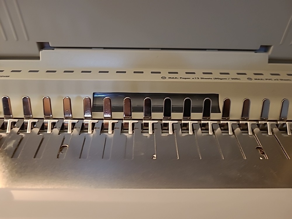 Fellowes Star Comb Binding Machine 150+