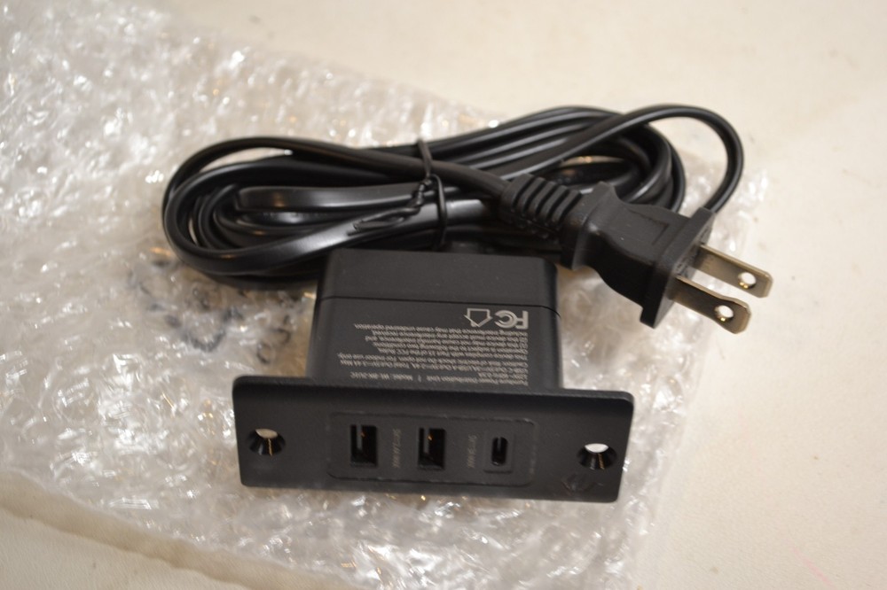 Furniture Power Distribution Unit WL-BK-2U1C