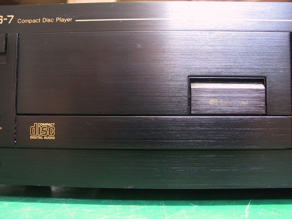 ORIGINAL NAKAMICHI OMS-7 CD PLAYER