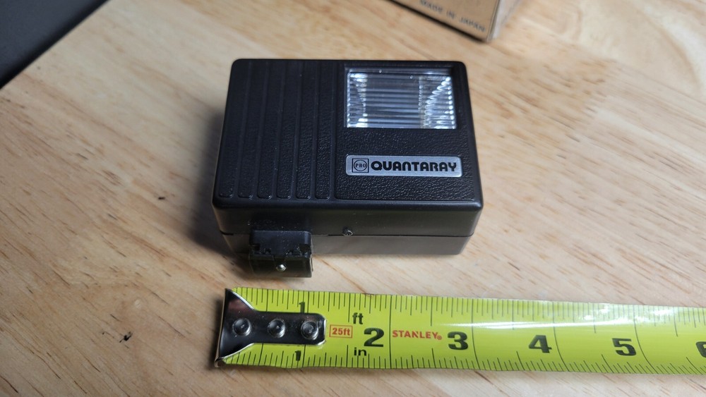 Vintage Quanatray Mini II Solid State DC Electronic Flash Unit with Original Box