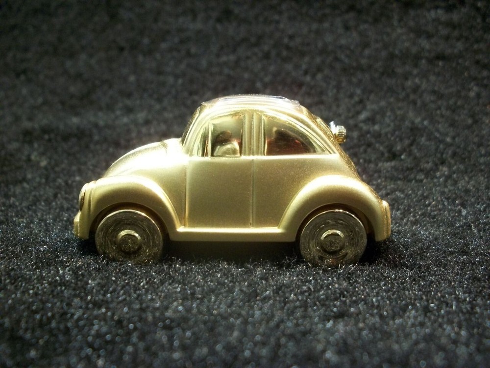 New Elgin Beetle Analog Clock - Gold