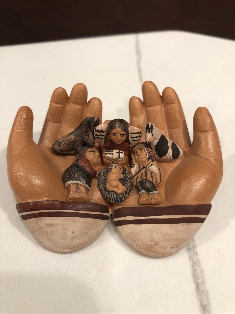Nativity Scene Handmade Peru Peruvian Ceramic Cupped Hands