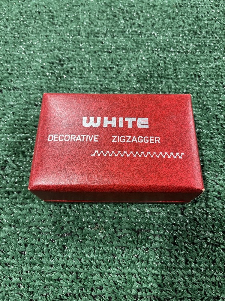 White Decorative Zigzagger Vintage