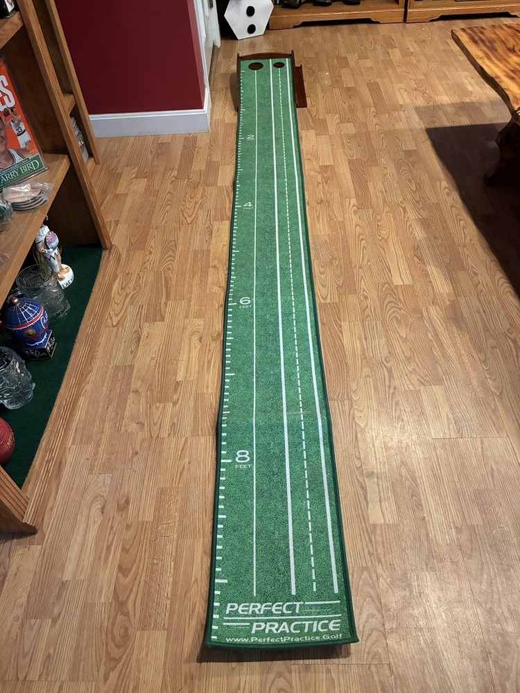 Perfect Putting Mat with Ball Return