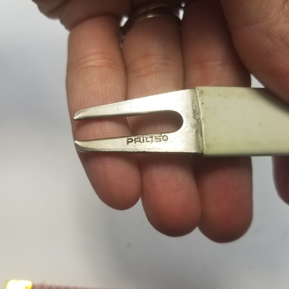 AMCORE Bank Divot Repair Tool