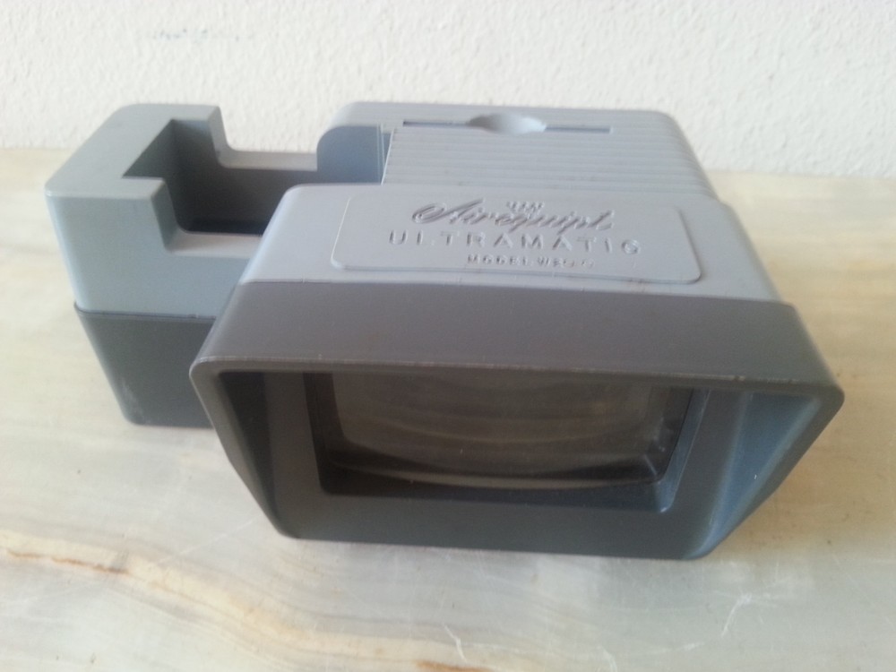 Vintage AIREQUIPT Automatic Slide Viewer Ultramatic