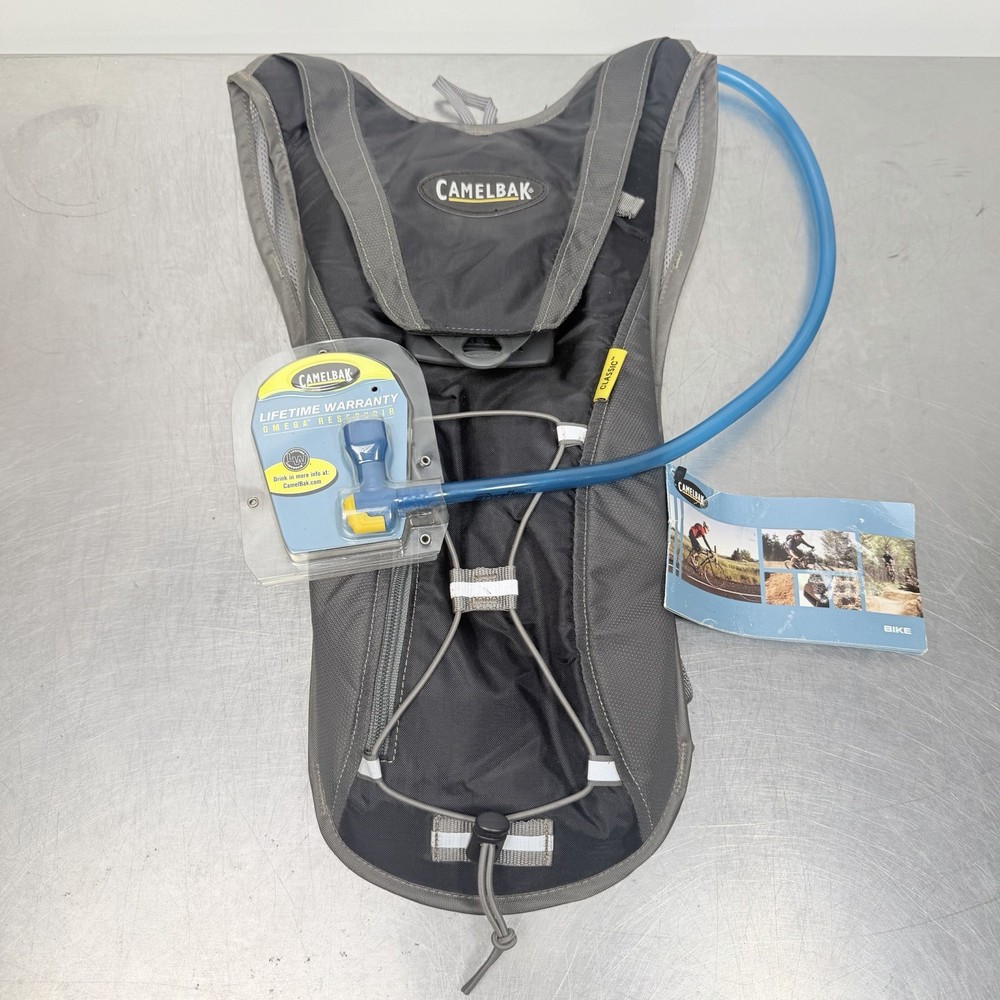 CamelBak Classic Light Bike Hydration Pack Black 70oz - New with Tags