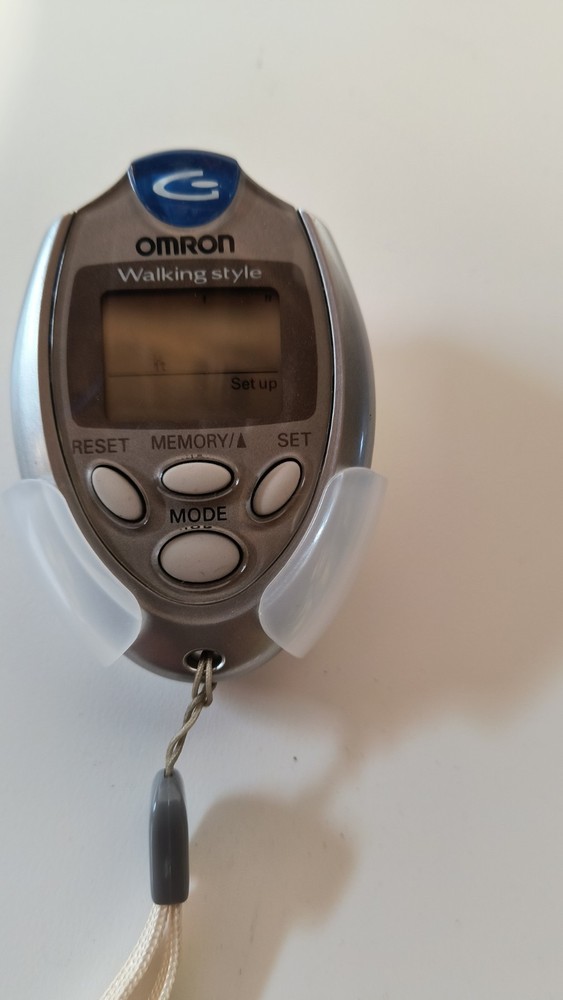 Omron Digital Premium Pedometer - Hj112 - With Optional Strap