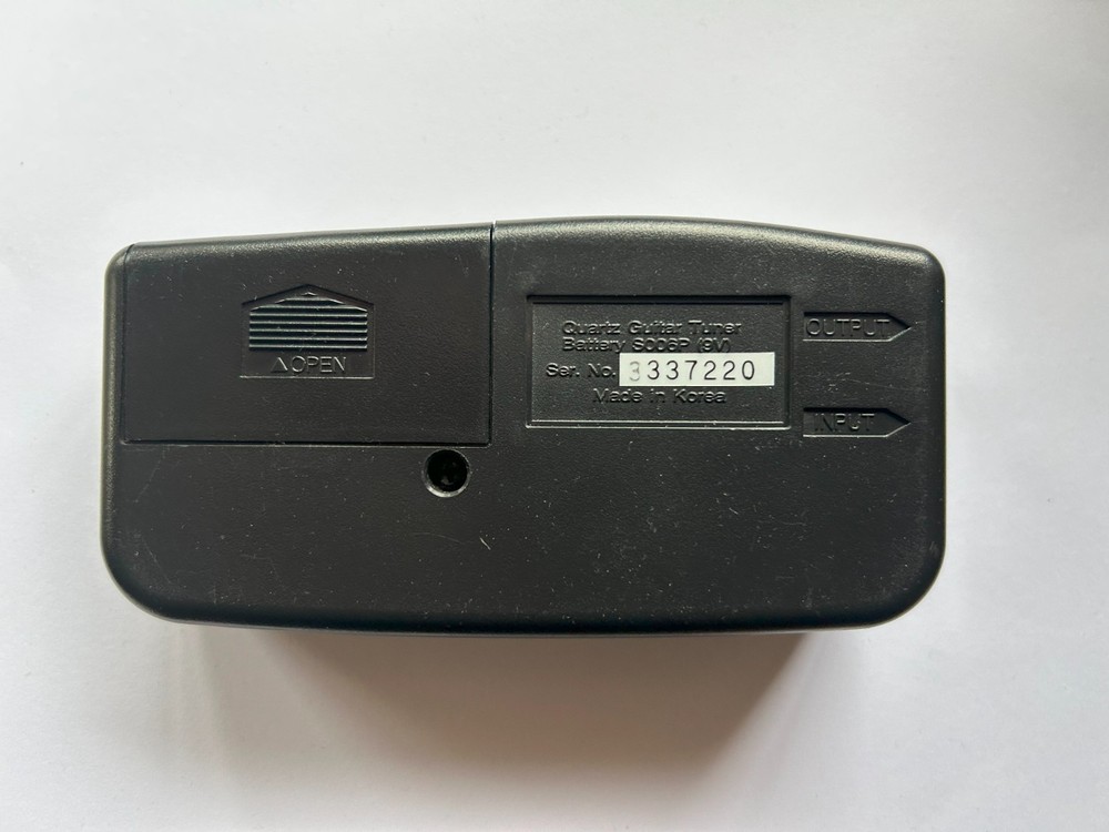 Matrix SR-1000 Quartz Guitar Tuner Built In Mic 1/4" Input and Output EUC 9 volt