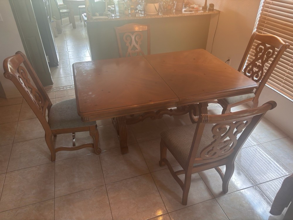 Solid Wood Dining Room Set With leaflet & 4 Chairs