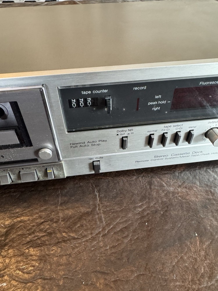 Technics cassette deck model RS-M24