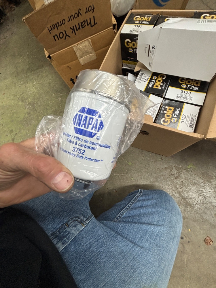 NAPA 3752 FUEL FILTER SAME AS WIX 33752 BK