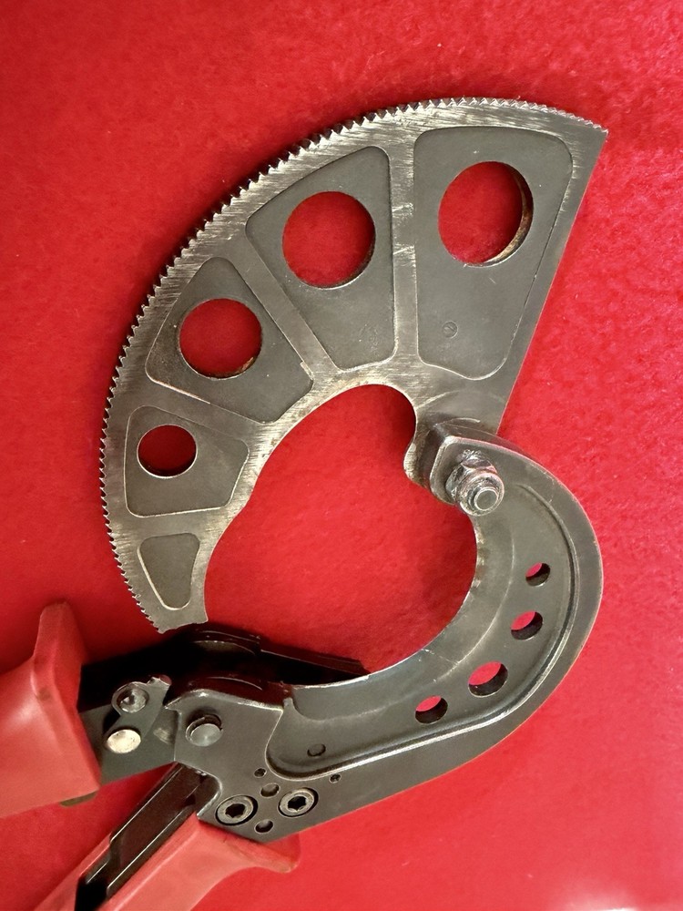 Klein Tools #63750 Ratcheting Cable Cutter (broken Tip)