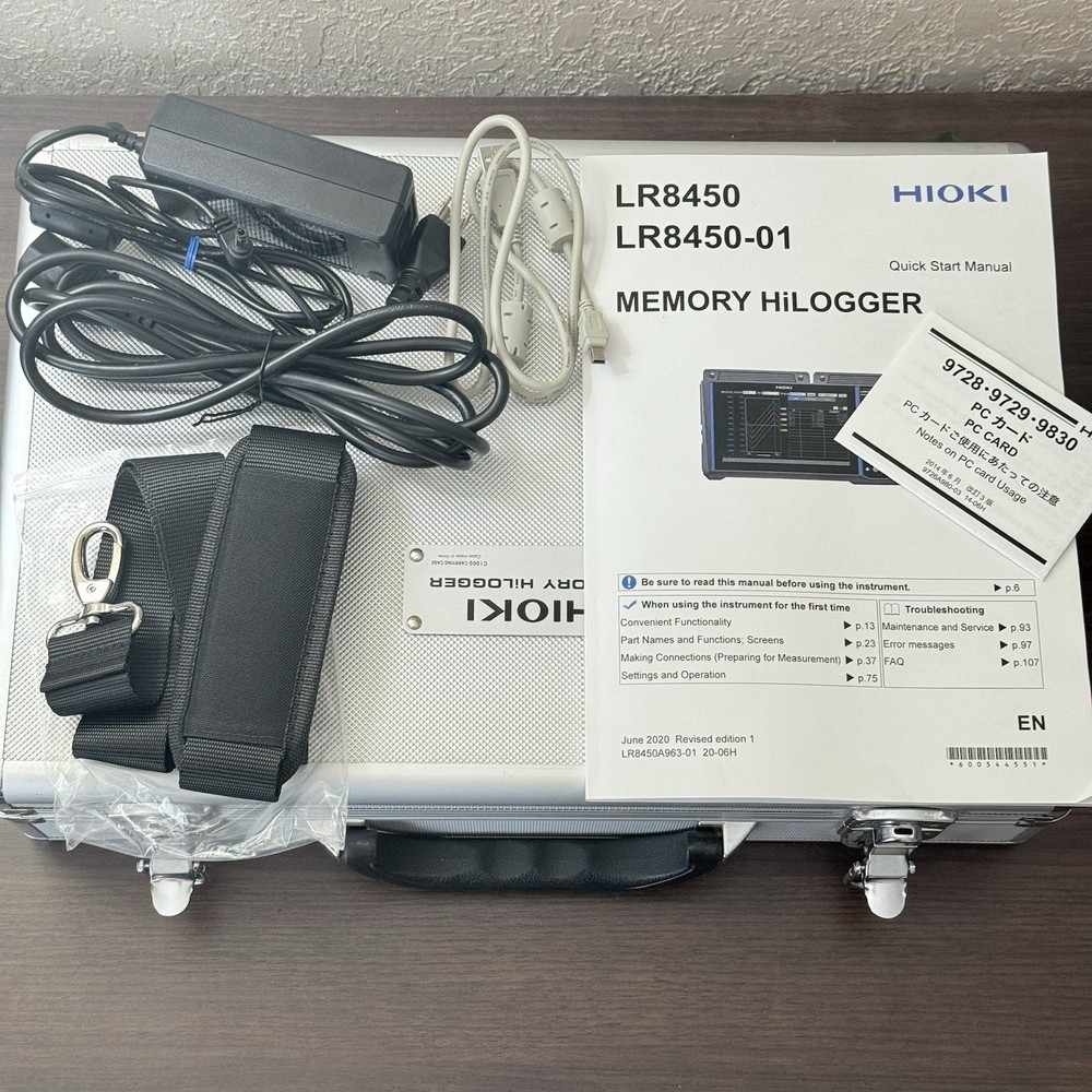 Hioki Data Memory Logger HiLogger LR8450 With (2) Voltage Temp Unit U8550