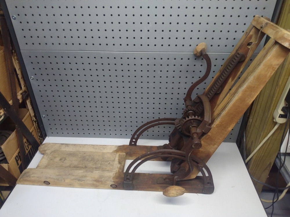 Antique Barn Beam Boring Machine Hand Drill Brace