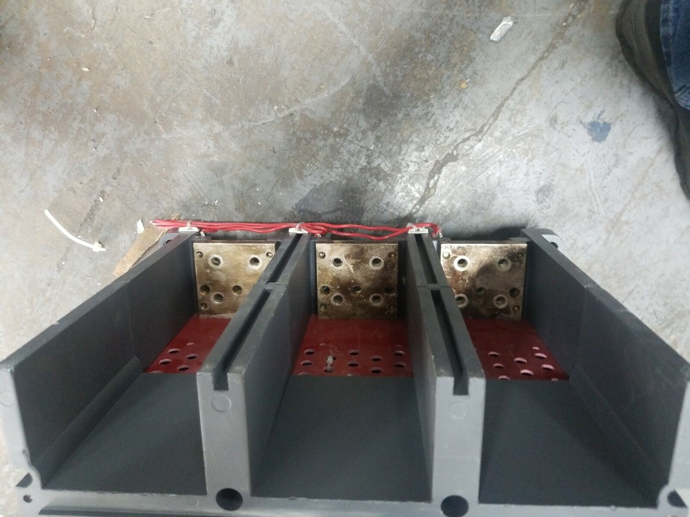 CUTLER HAMMER SPBNH316R MISSING PARTS