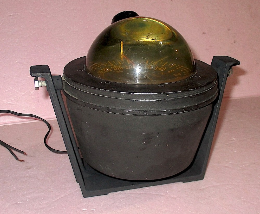 Gemini AQUA METER 4" COMPASS Self-Leveling w/Light +Bracket TESTED GOOD