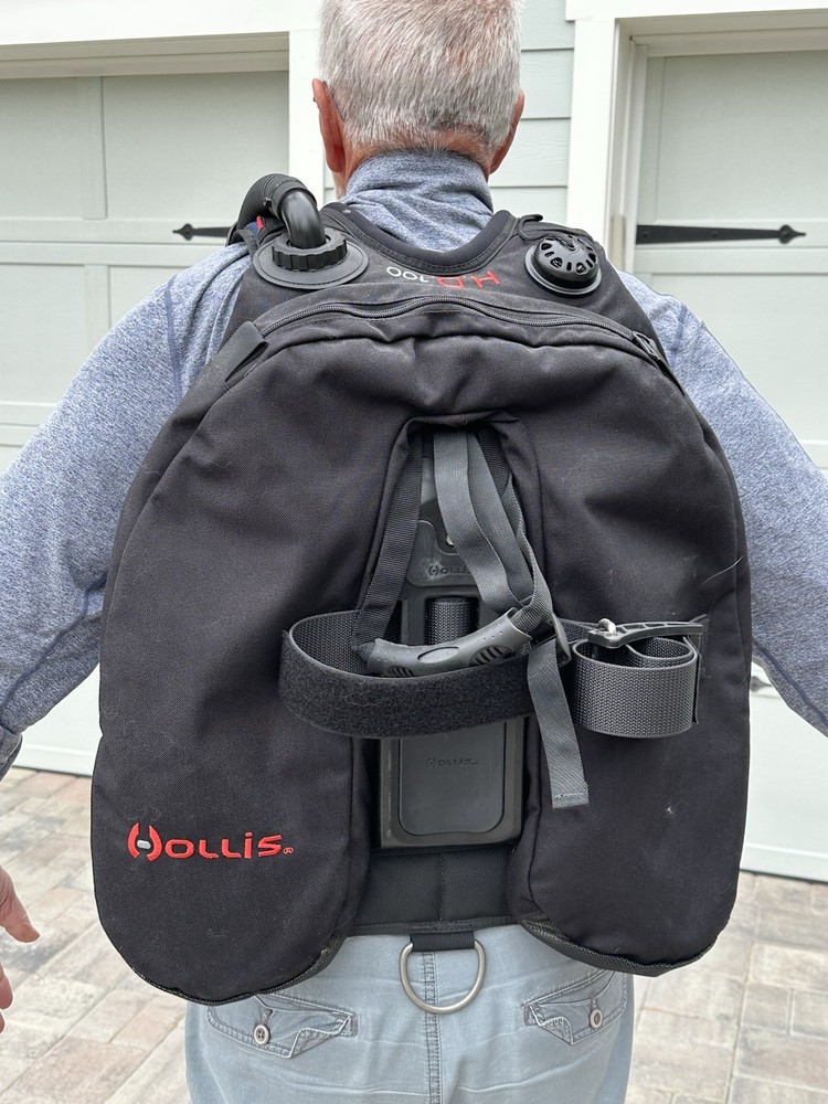 Hollis HD 100 Scuba Buoyancy Compensator BCD Medium Size