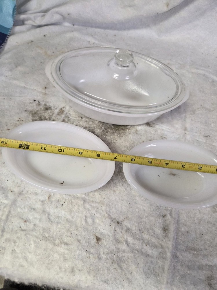 Glass bake 3 Pc Set. Needs Cleaned. See Pics