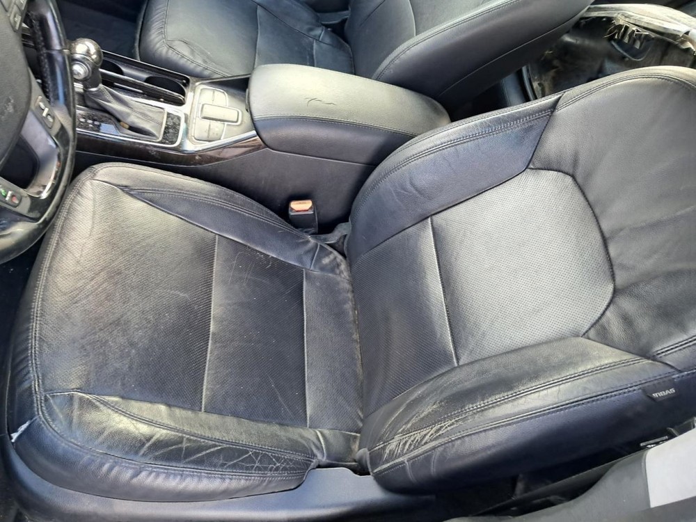 CADENZA 2015 Glove Box 4847854