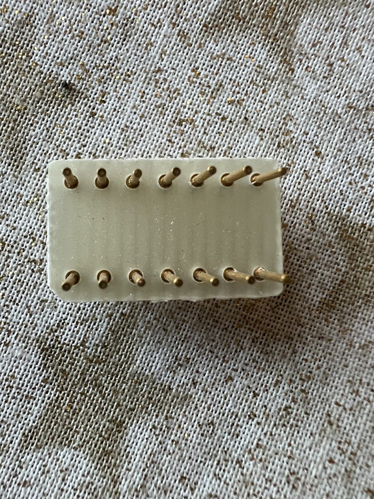 ** Quantity 15 ** 14 PIN DIP Header