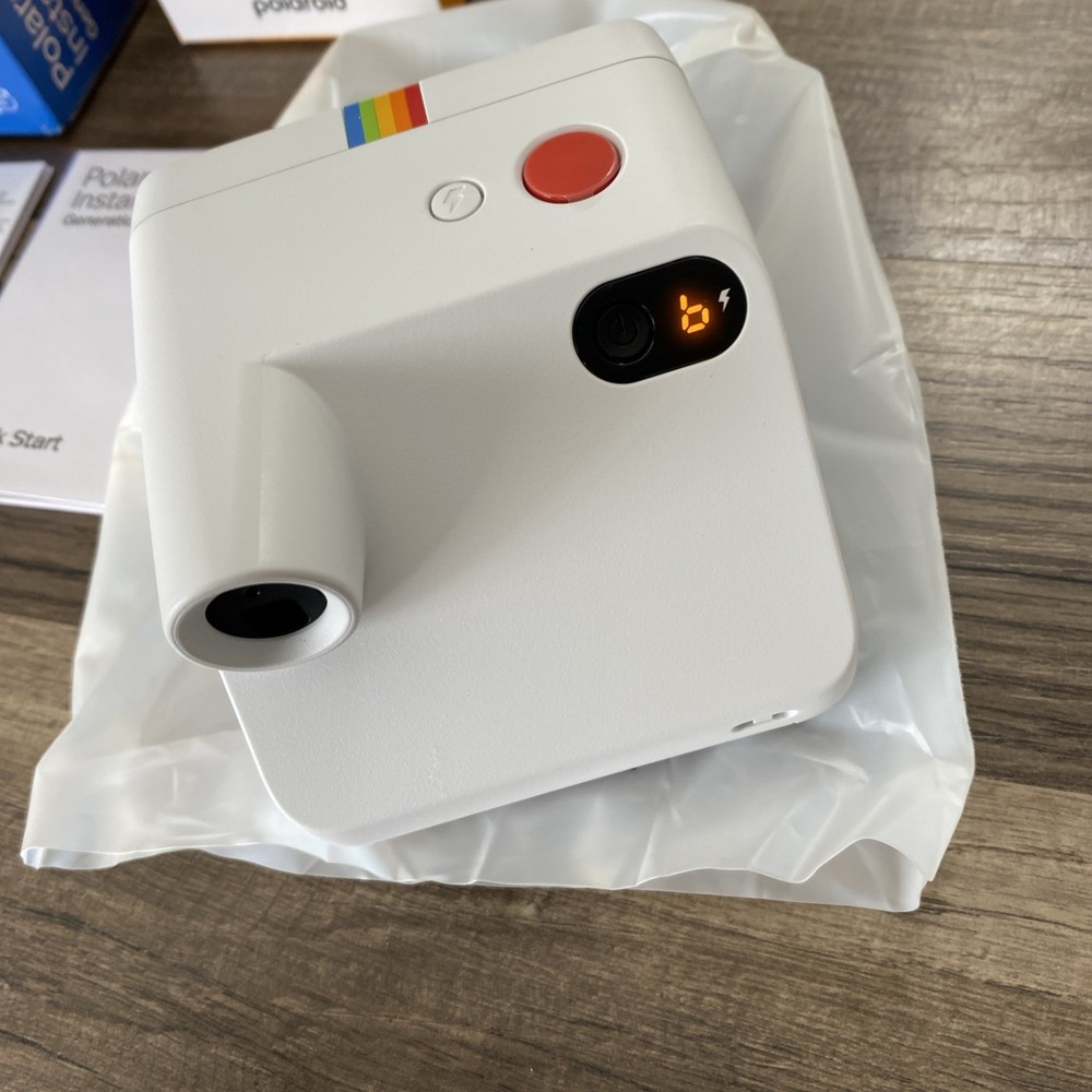 Polaroid GO Gen 2 Everything Box White Open Box/az