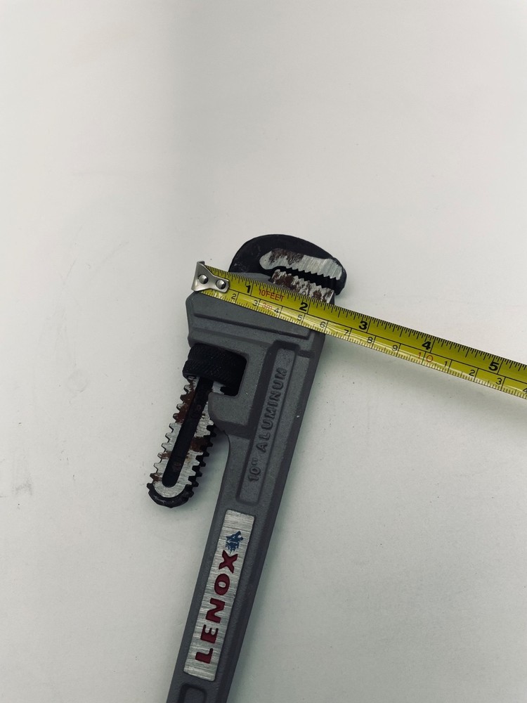 Lenox 10" Aluminum Pipe Wrench